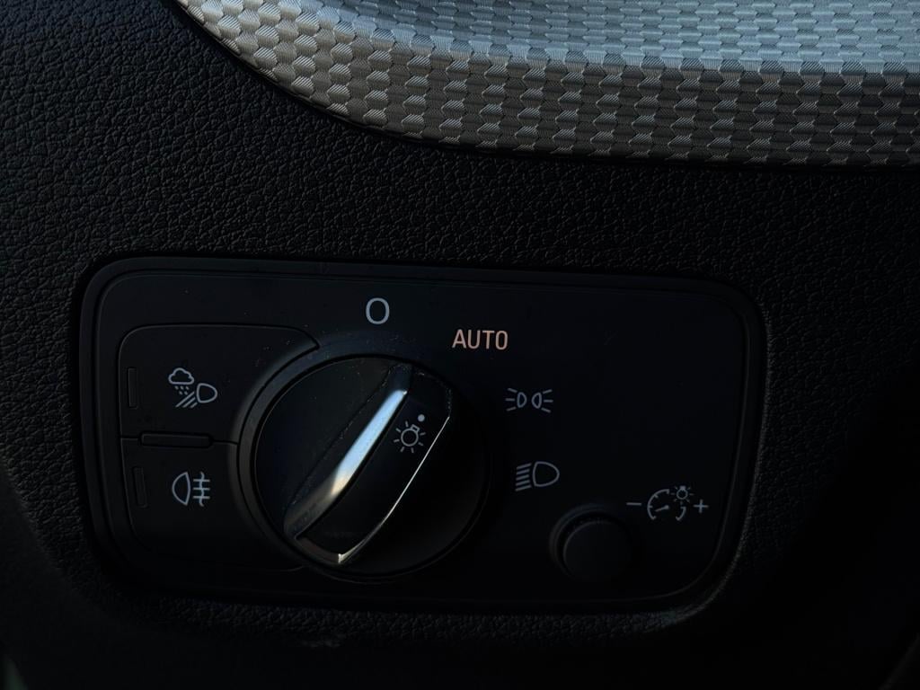 Audi Q2 35 tfsi s-line * keyless * virtual cockpit * stoelverwarming * carp
