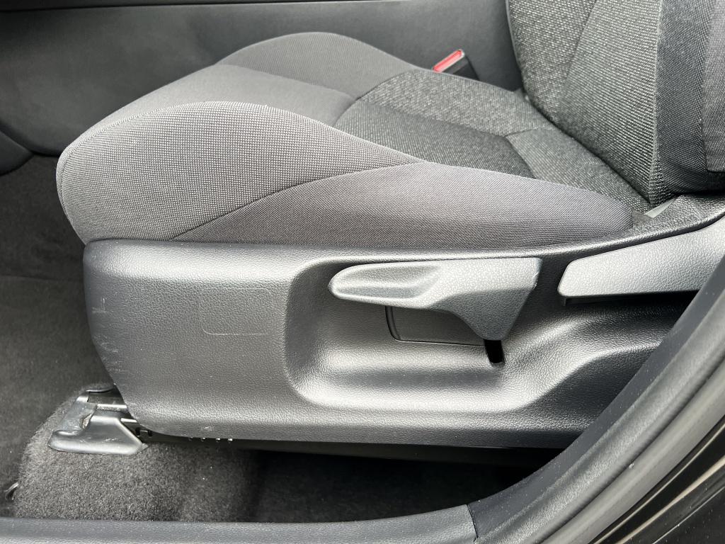 Toyota C-hr 1.8 hybrid 140 act