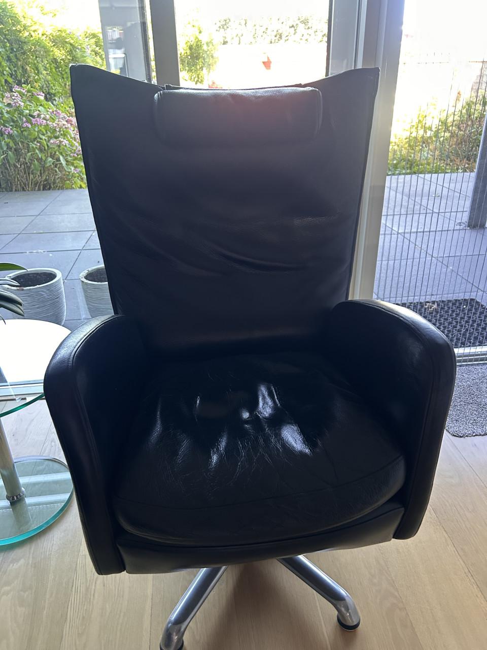 Gratis af te halen Leolux fauteuils + poef