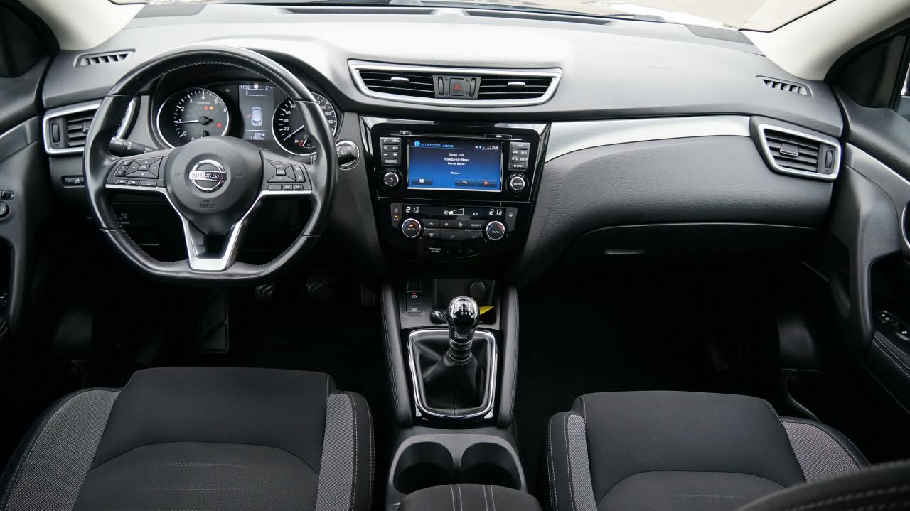 Nissan Qashqai 1.2 N-Connecta rijklaar incl garantie