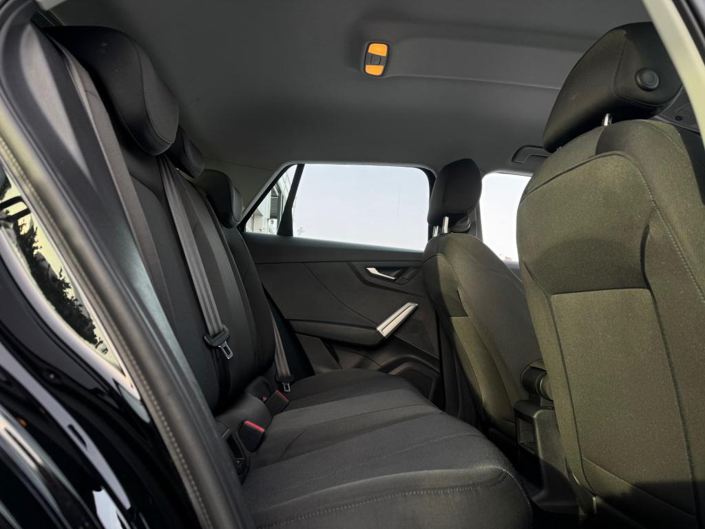 Audi Q2 1.5 tfsi *s edition . virtual * camera * black pack