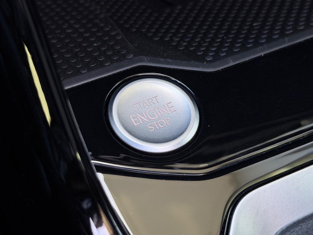 Volkswagen T-roc 1.5 tsi r-line | black style | panoramadak | 19 inch | cam