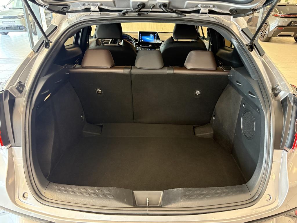 Toyota C-hr 1.8 hybrid executive