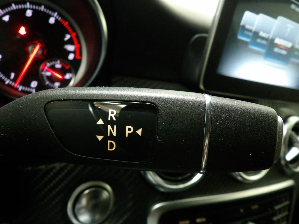 Mercedes-Benz A-Klasse a180 122pk 7g-dct business solution amg