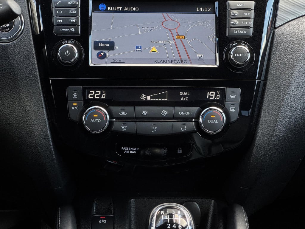 Nissan Qashqai 1.2 tekna + trekhaak, bose audio + nappa leder