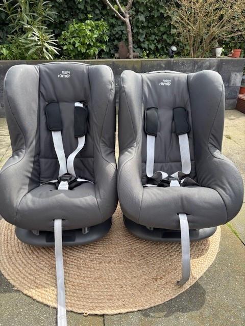 Britax Römer Eclipse autostoelen – 2 stuks – Smal model – Goede staat