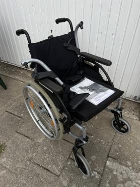 Rolstoel Breezy basix 2 als nieuw