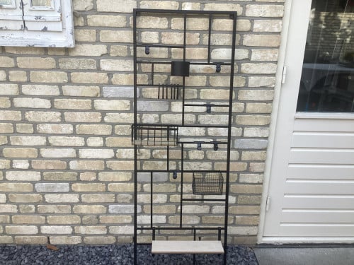 Zwart metalen wandrek organizer met div accessoires GOES