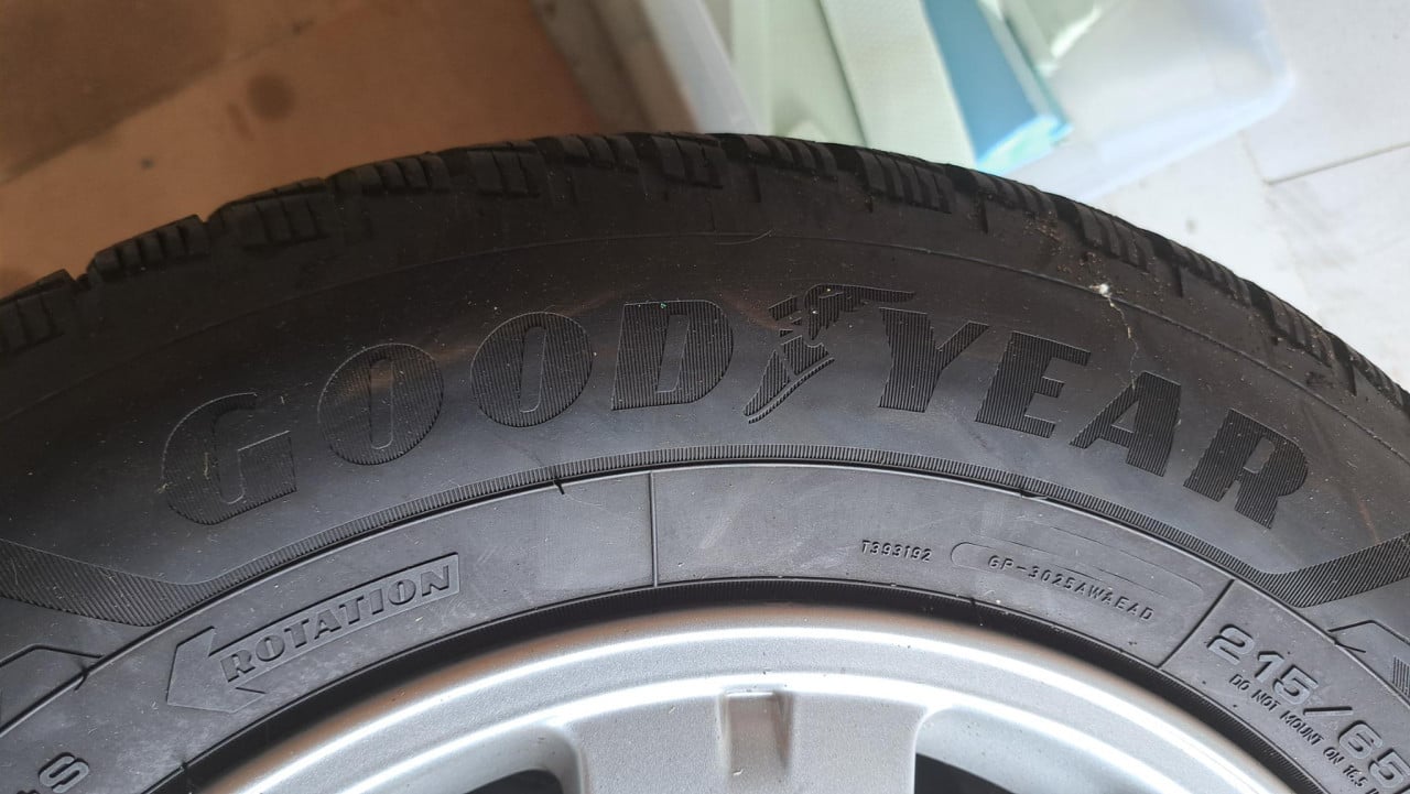 Velgen/Winterbanden 215/65R16 98H