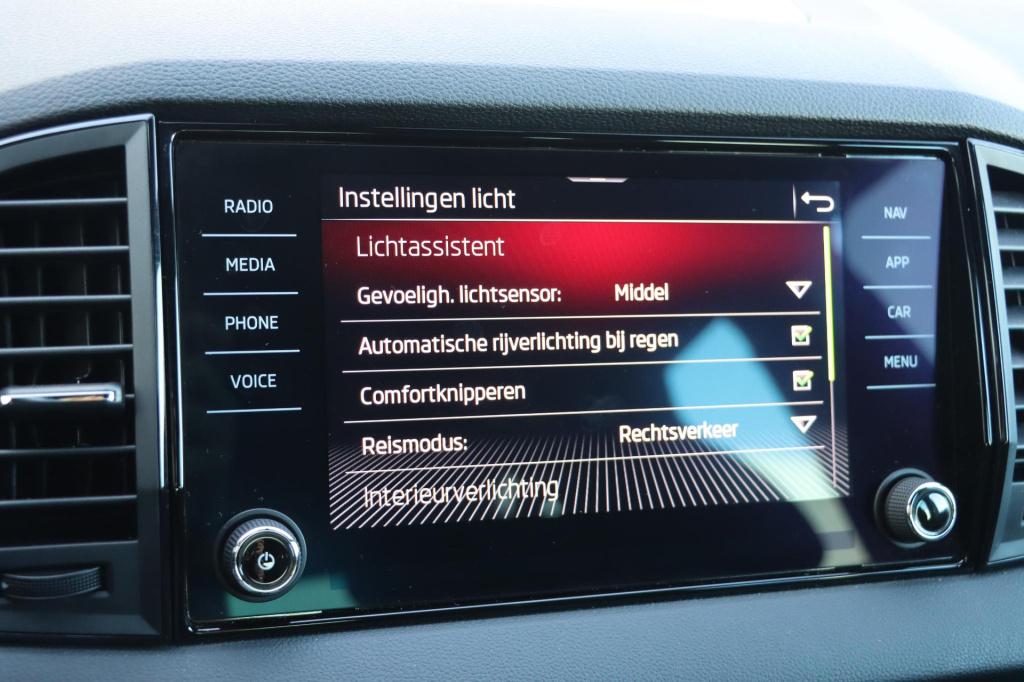 Skoda Karoq 1.5 tsi 150pk dsg7 sportline business