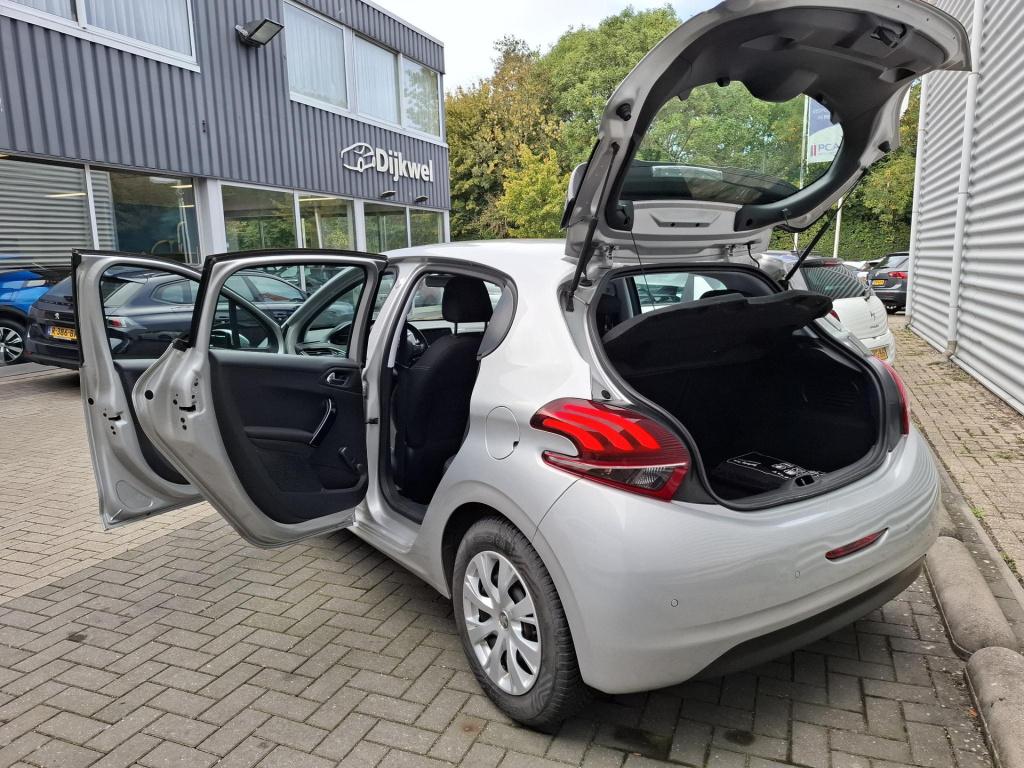 Peugeot 208 1.2 82 blue lion 5-drs airco/nav/park