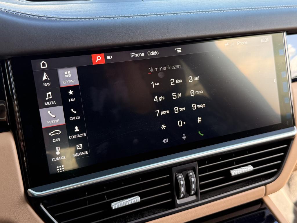 Porsche Cayenne 3.0 | sportdesign | pano | sportchrono | luchtvering | acc 