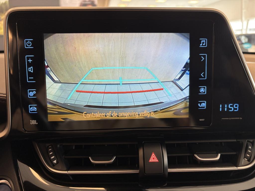 Toyota C-hr 1.8 hybrid executive