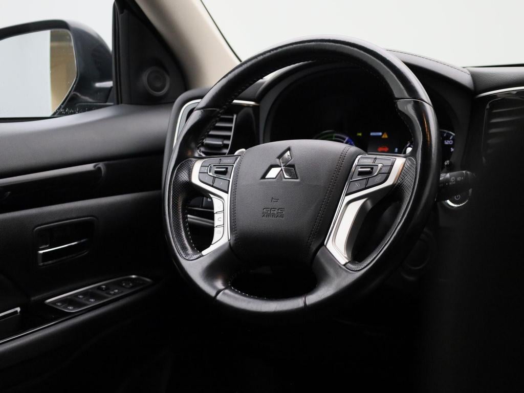 Mitsubishi Outlander 2.4 phev pure+ | automaat | stoel verwarming | dab | c