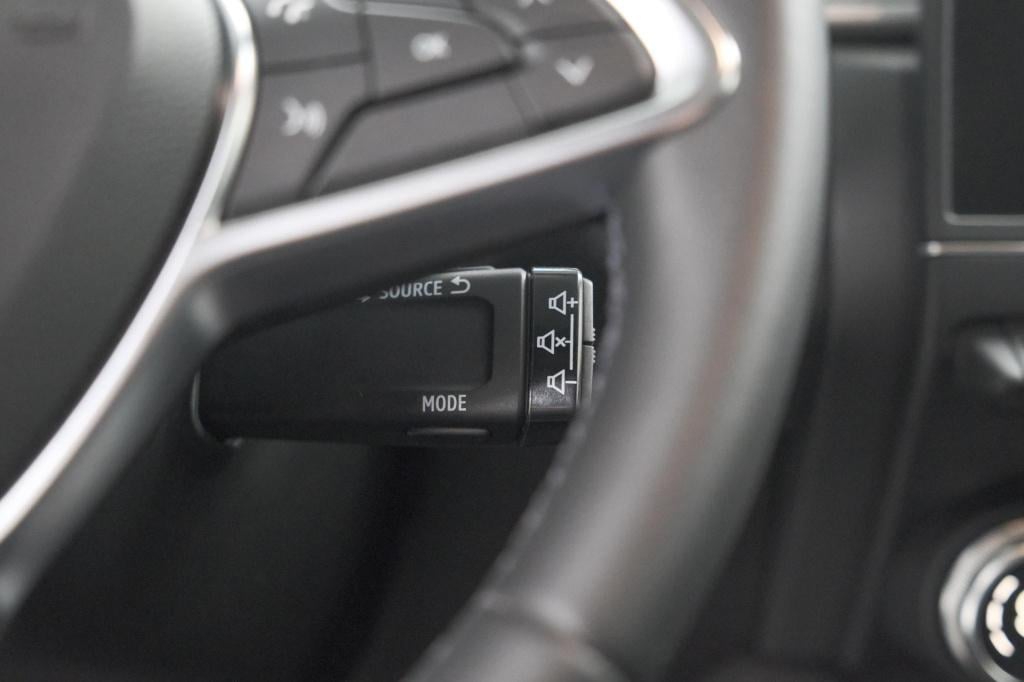 Renault Captur 1.6 e-tech hybrid 145 intens | trekhaak | camera | stoelverw