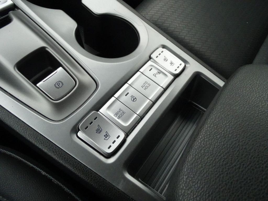 Hyundai Kona ev premium 64 kwh led | stoelkoeling | hud | pdc