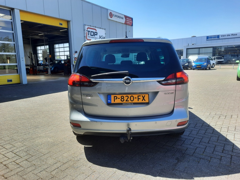 Opel Zafira tourer 1.4 cosmo