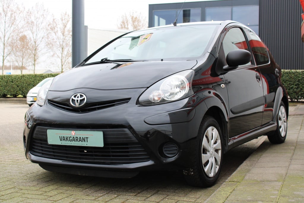 Toyota Aygo 1.0 vvt-i now