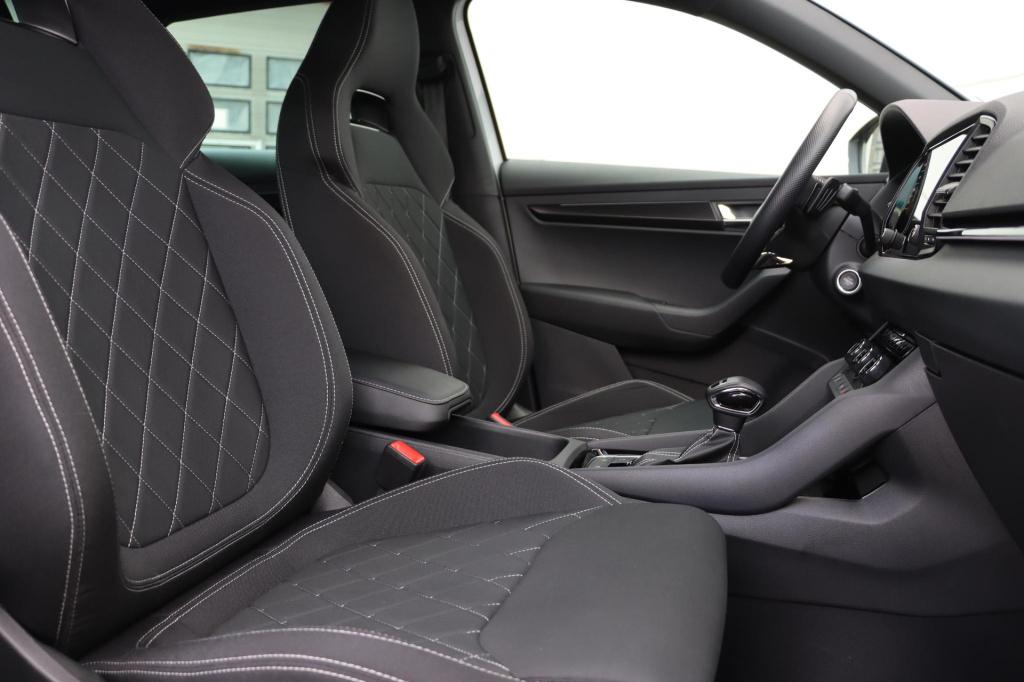 Skoda Karoq 1.5 tsi sportline 150pk dsg7 voor+achterbankverwarming | stuurv