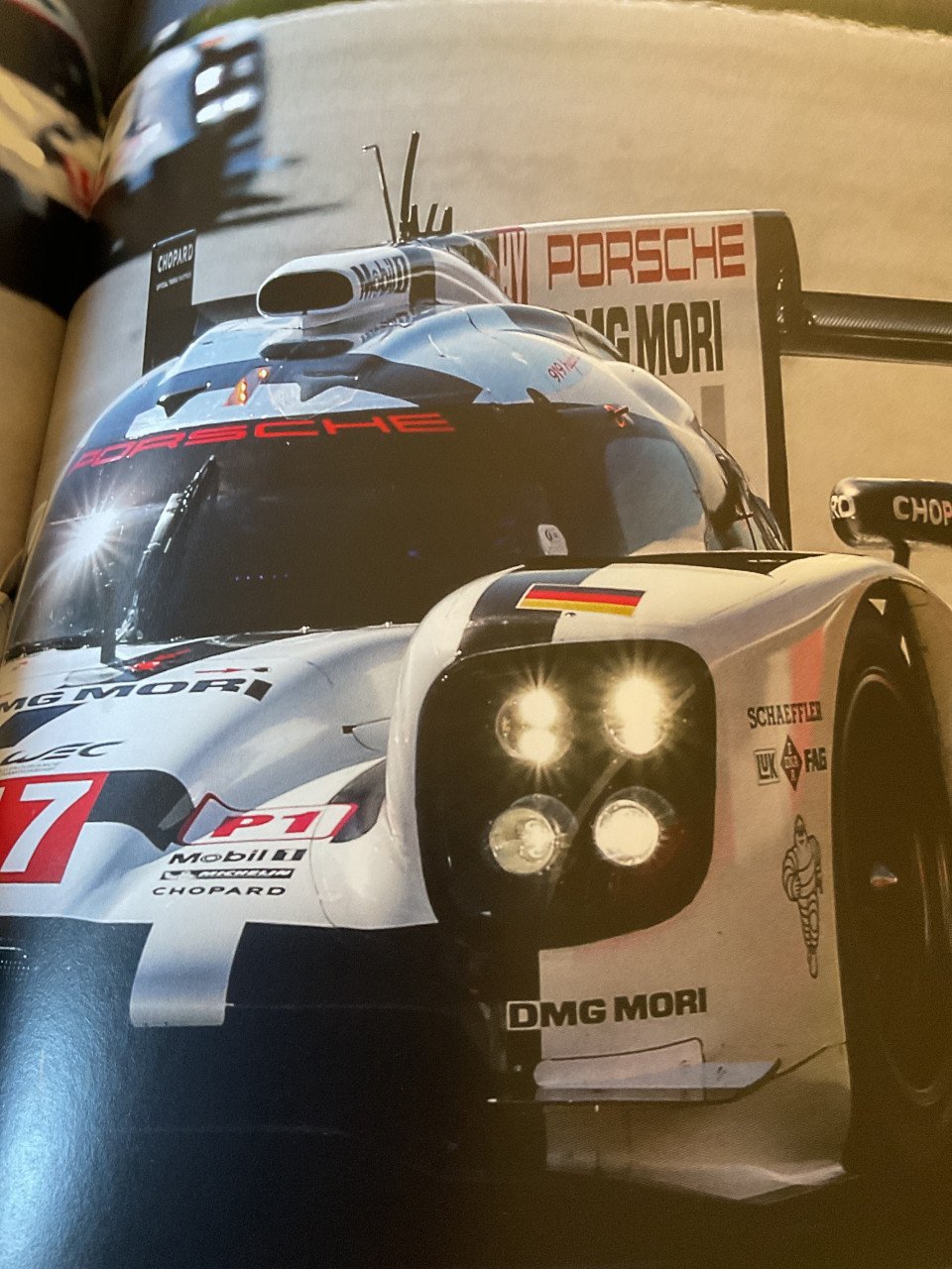 Porsche boek “ Mission Future Sportscar “