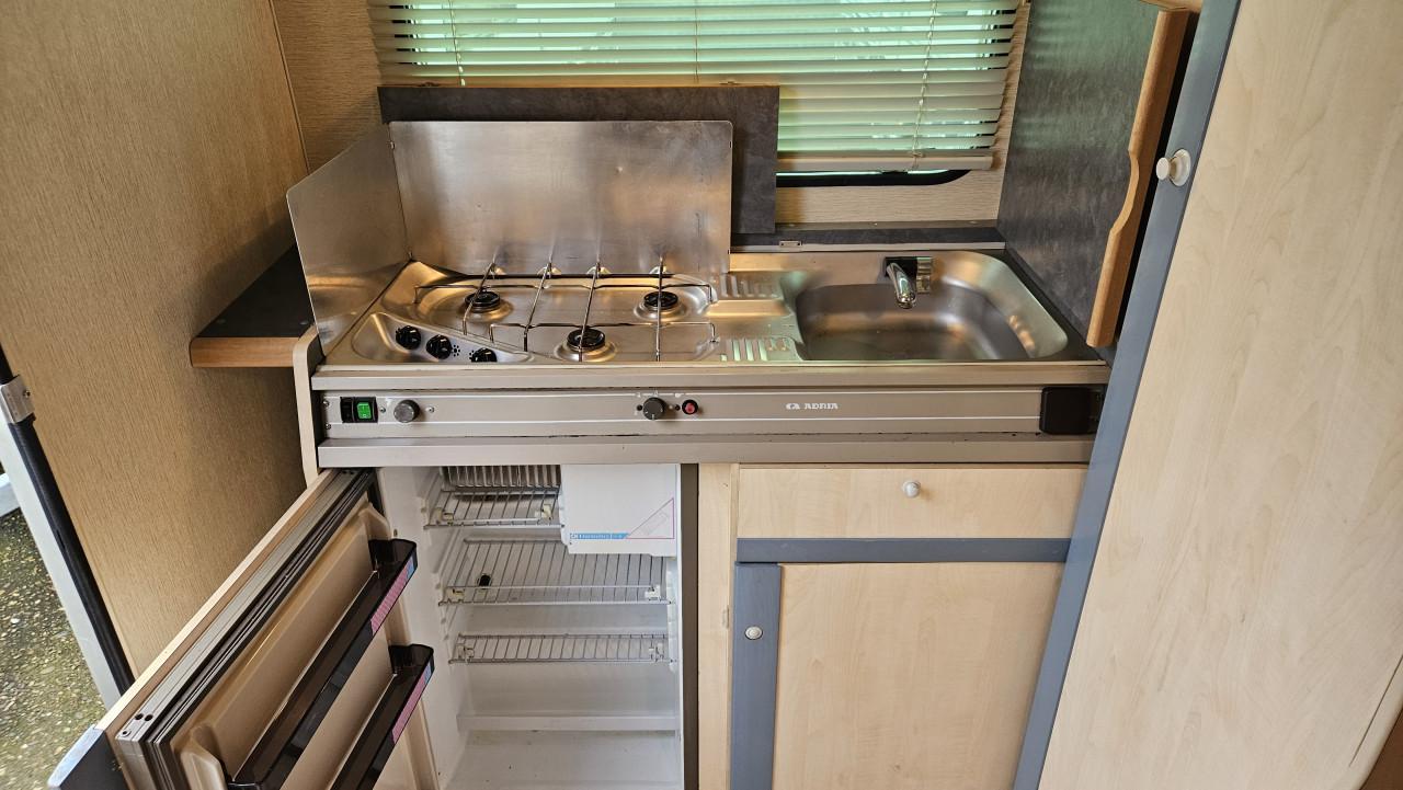 ADRIA UNICA 430 TS 1998 bj VASTBED TREINZIT