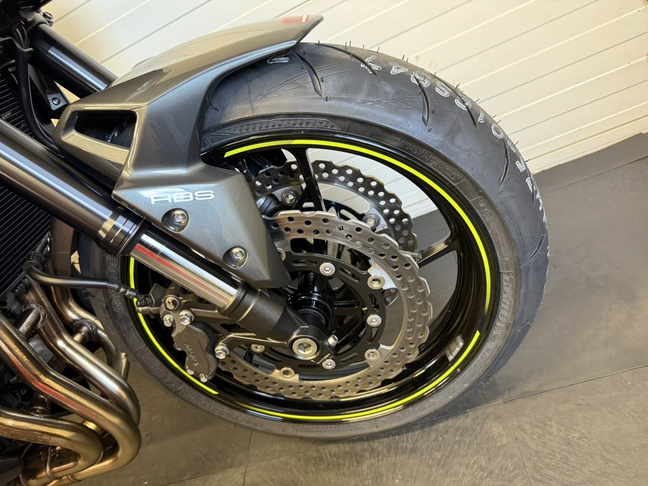 Zeer nette en goed onderhouden Kawasaki Z900!