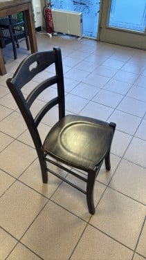Houten stoelen