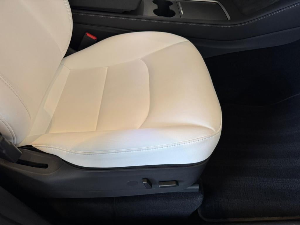 Tesla Model Y long range awd 75 kwh