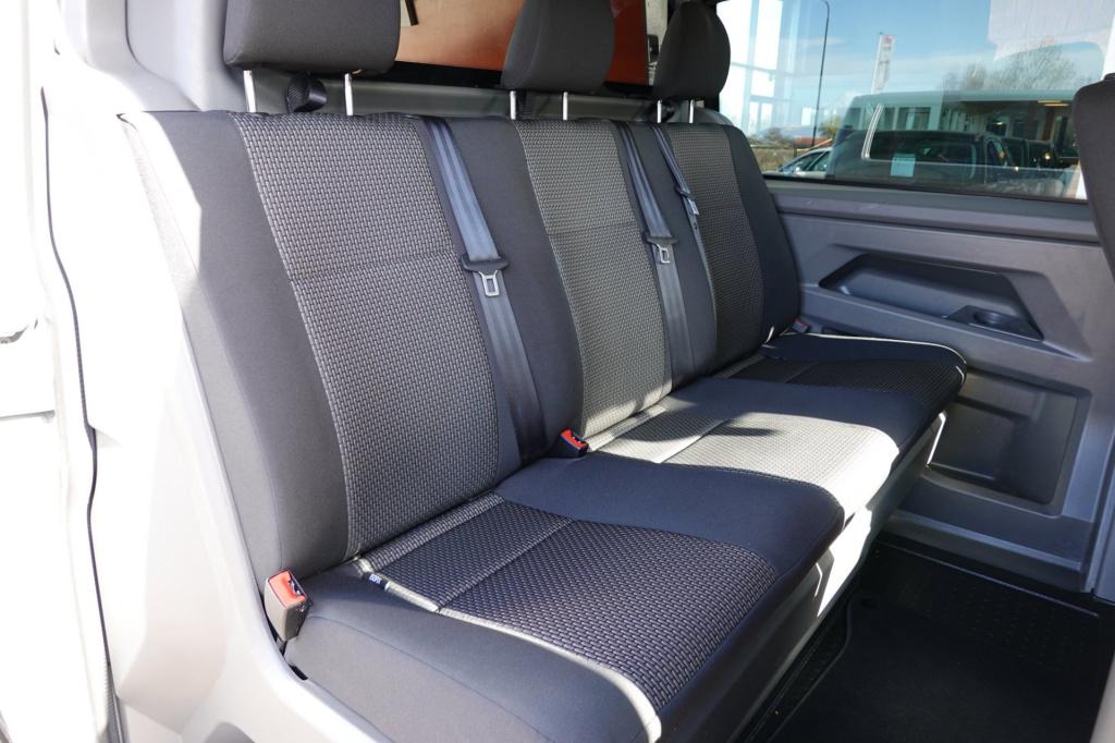 Volkswagen Transporter 2.0 tdi l2h1 30 dc 150-pk automaat bulli