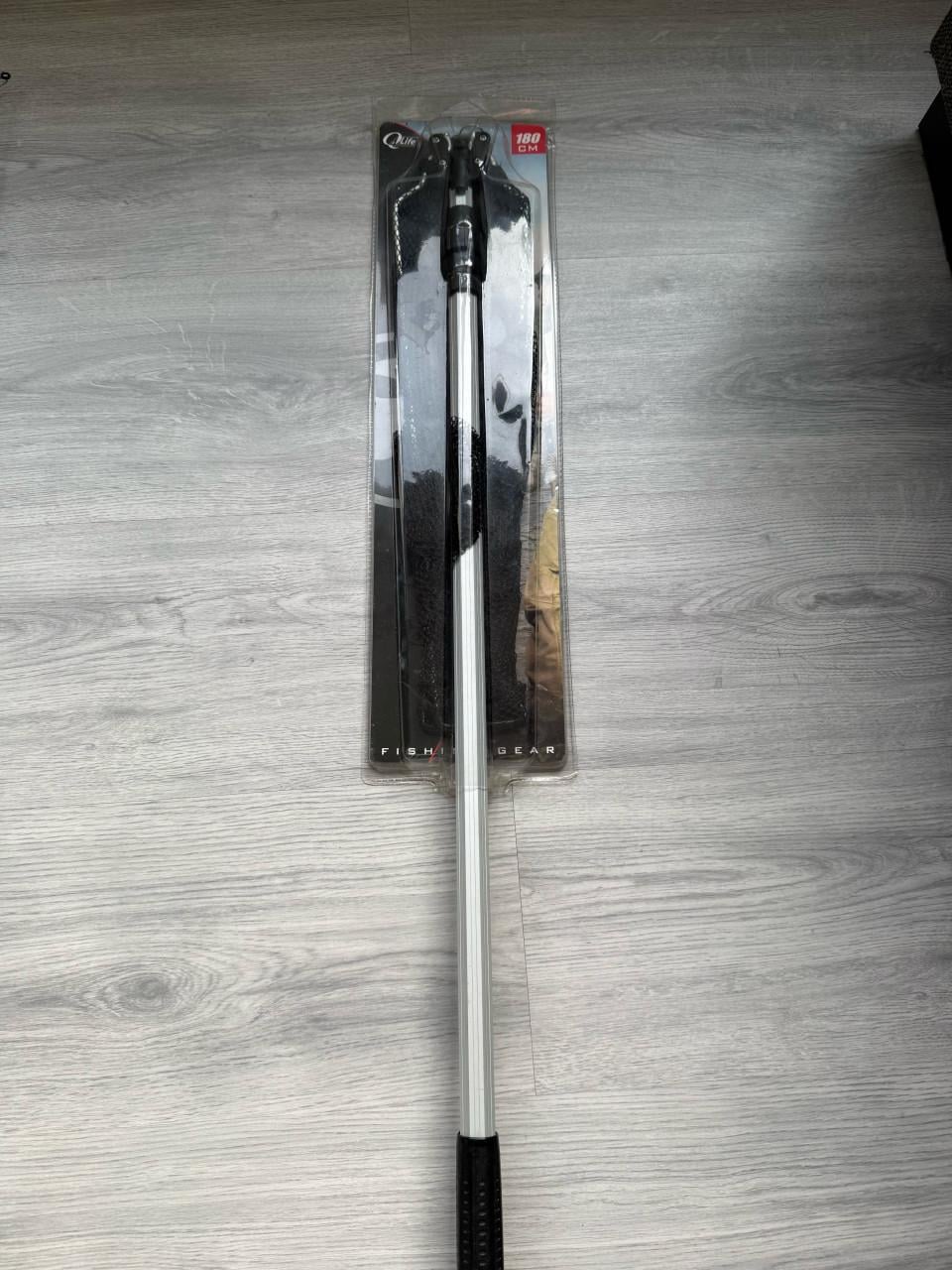 Complete vissers set : 6 hengels , 11 Molens & toebehoren