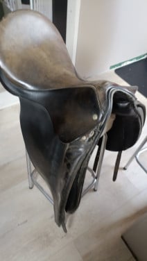 Spalding dressuur zadel 17.5 inch