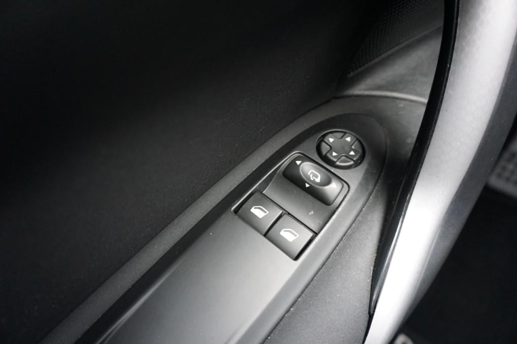 Ds Ds 4 crossback 1.2 puretech so chic climate / navi / leder / cruise / le