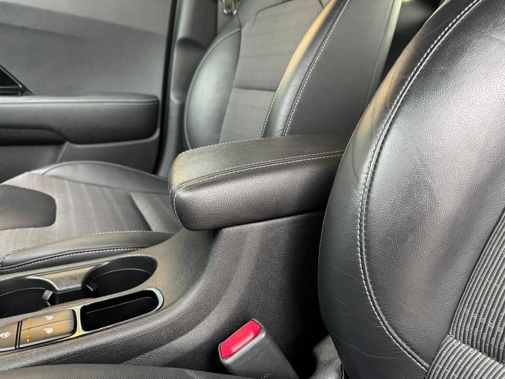 Kia Niro 1.6 gdi hybride - stoelverwarming - stuurwielverwarming - leer