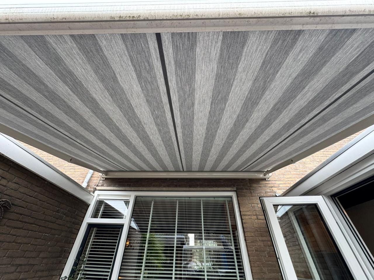 Elektrisch zonnescherm 350x280 cm