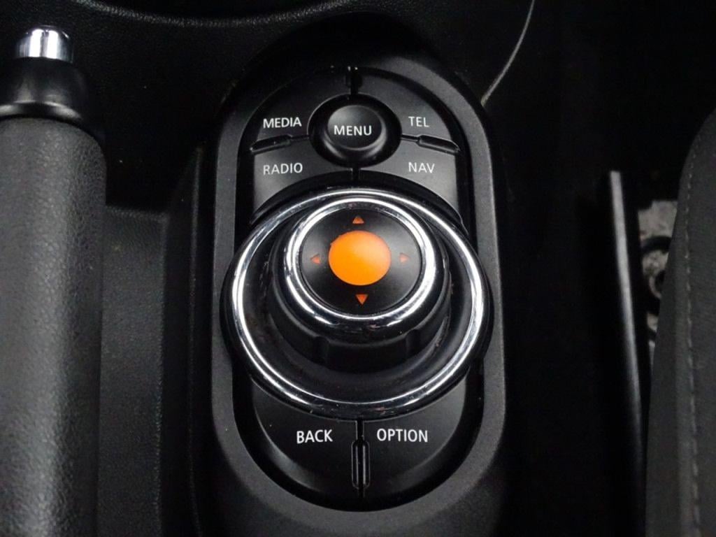 Mini Cooper mini 2.0 serious business 5-deurs | led | navi |18"