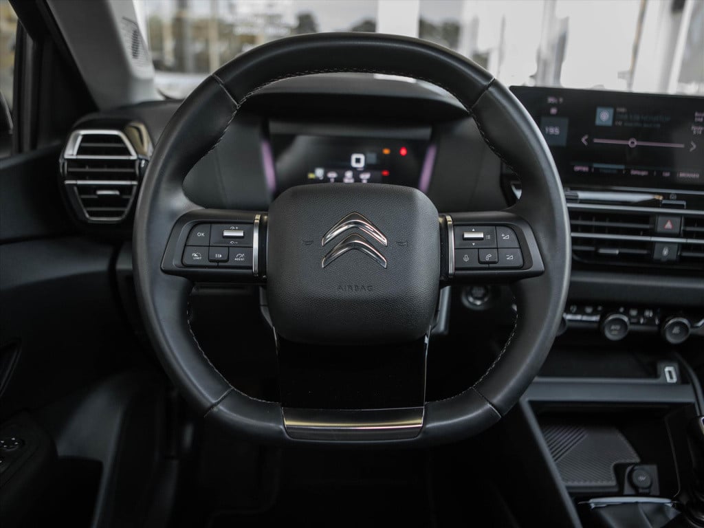 Citroen C4 1.2 puretech 130pk shine | panoramadak | hud | camera | navigati