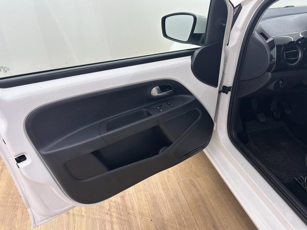 Volkswagen UP! occasion 1.0 move up! bluemotion | wit | tweedehands volkswa