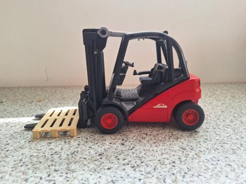 Bruder heftruck Linde