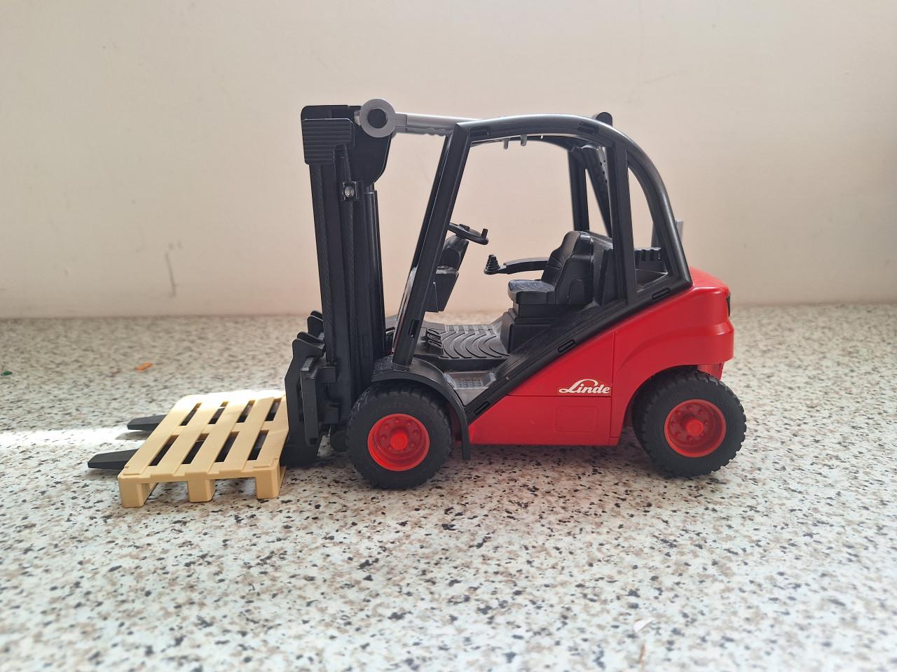 Bruder heftruck Linde