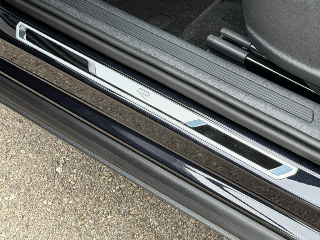 Volkswagen T-cross 1.5 tsi 150pk dsg r-line | camera | trekhaak | navi | iq