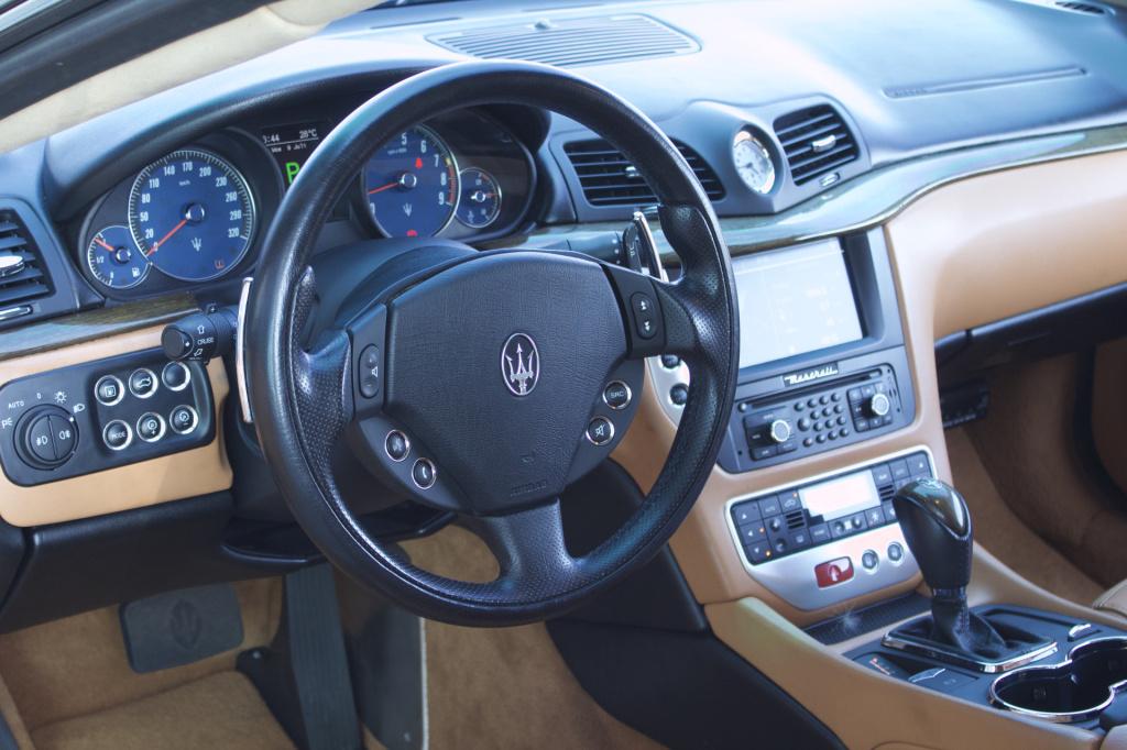 Maserati Granturismo 4.7 s | btw auto | bose | leder | youngtimer |