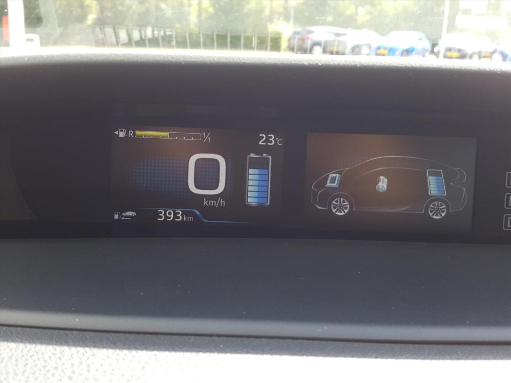 Toyota Prius 1.8 full hybrid 122pk aut active | navi | bt | cruise & climat