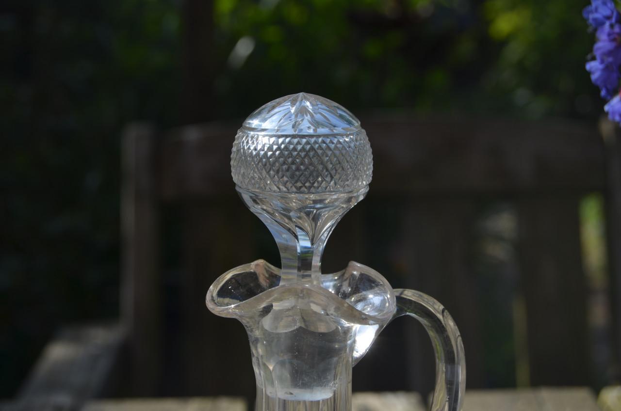 2 Kristallen karafjes in goede staat.