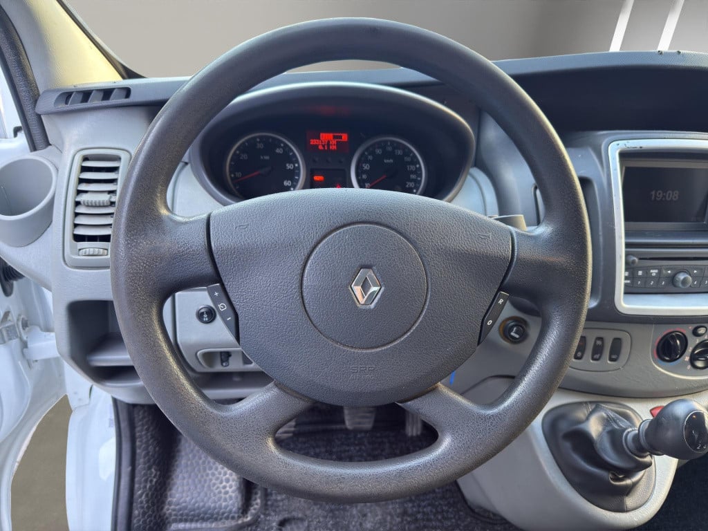 Renault Trafic 2.0 dci t29 l1h1 airco cruise navi 3 zits