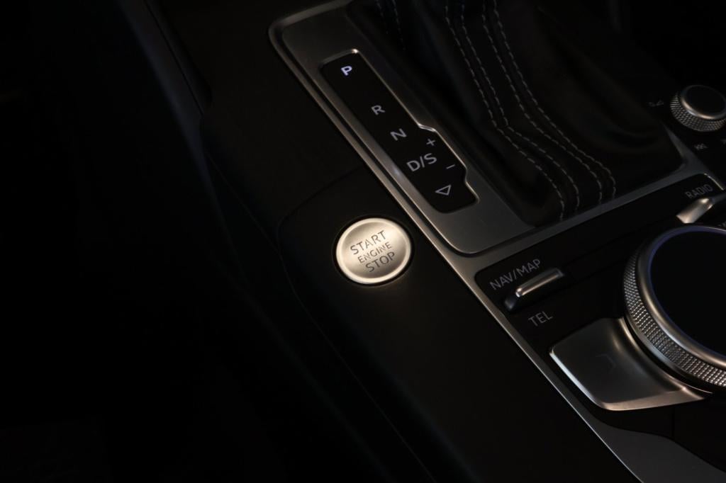 Audi A3 cabriolet 1.5 tfsi cod sport s line edition, carplay, stoel+nek ver