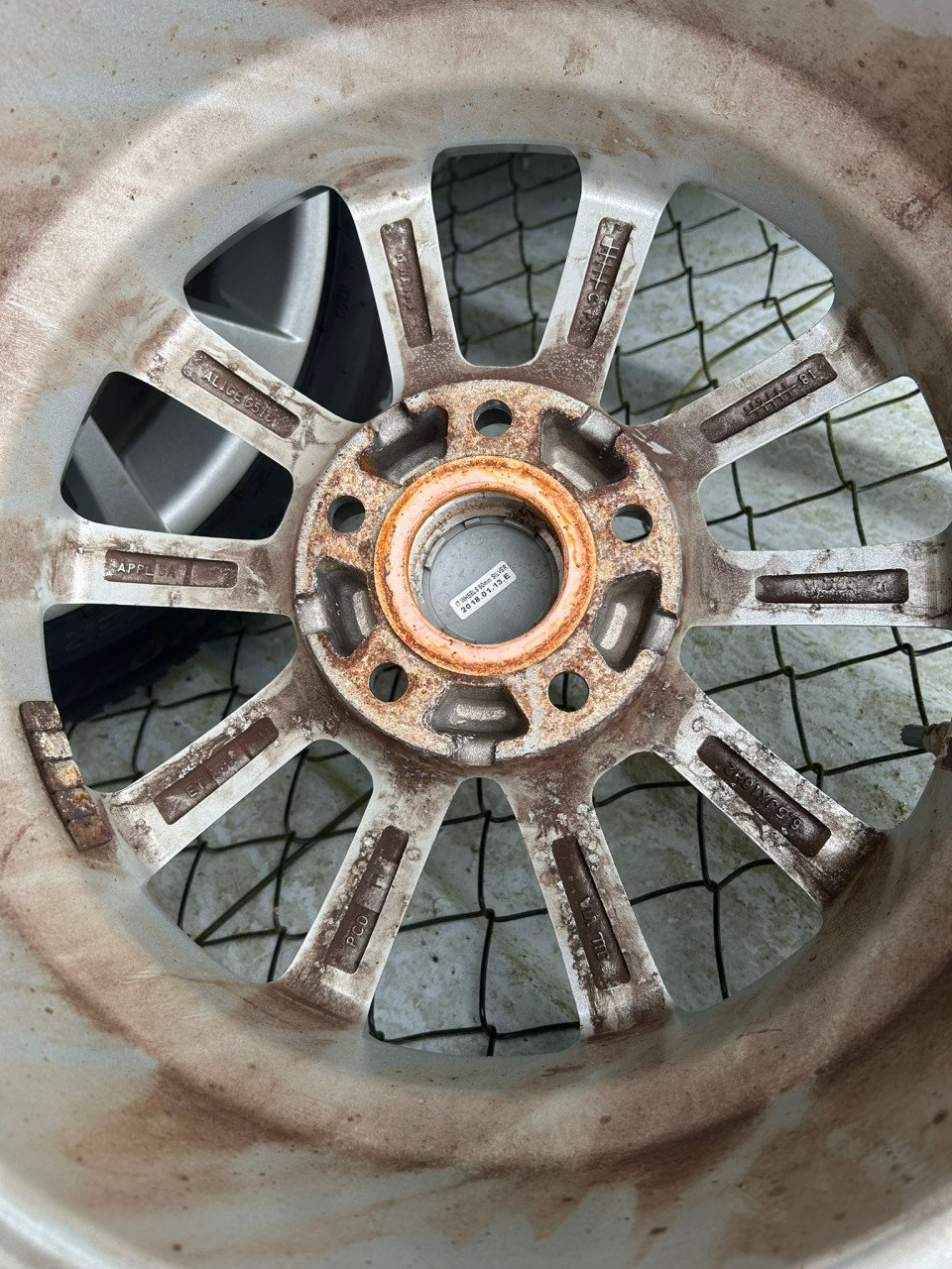 LT WHEELS LICHT METALEN VELGEN MET BANDEN