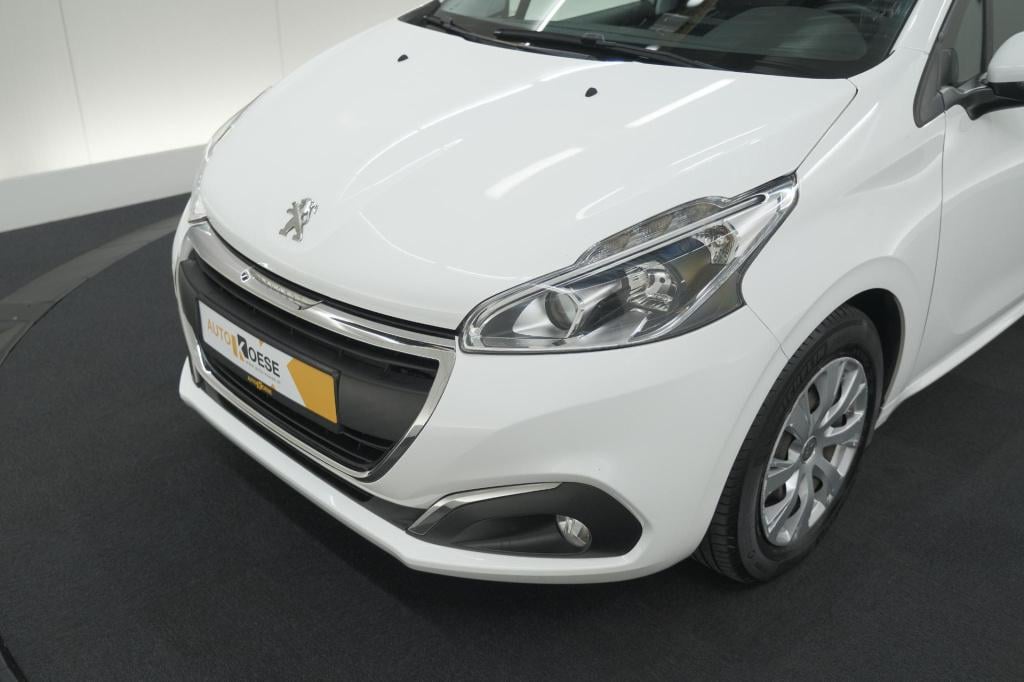 Peugeot 208 puretech 82 blue lion | apple carplay | parkeersensoren | navig