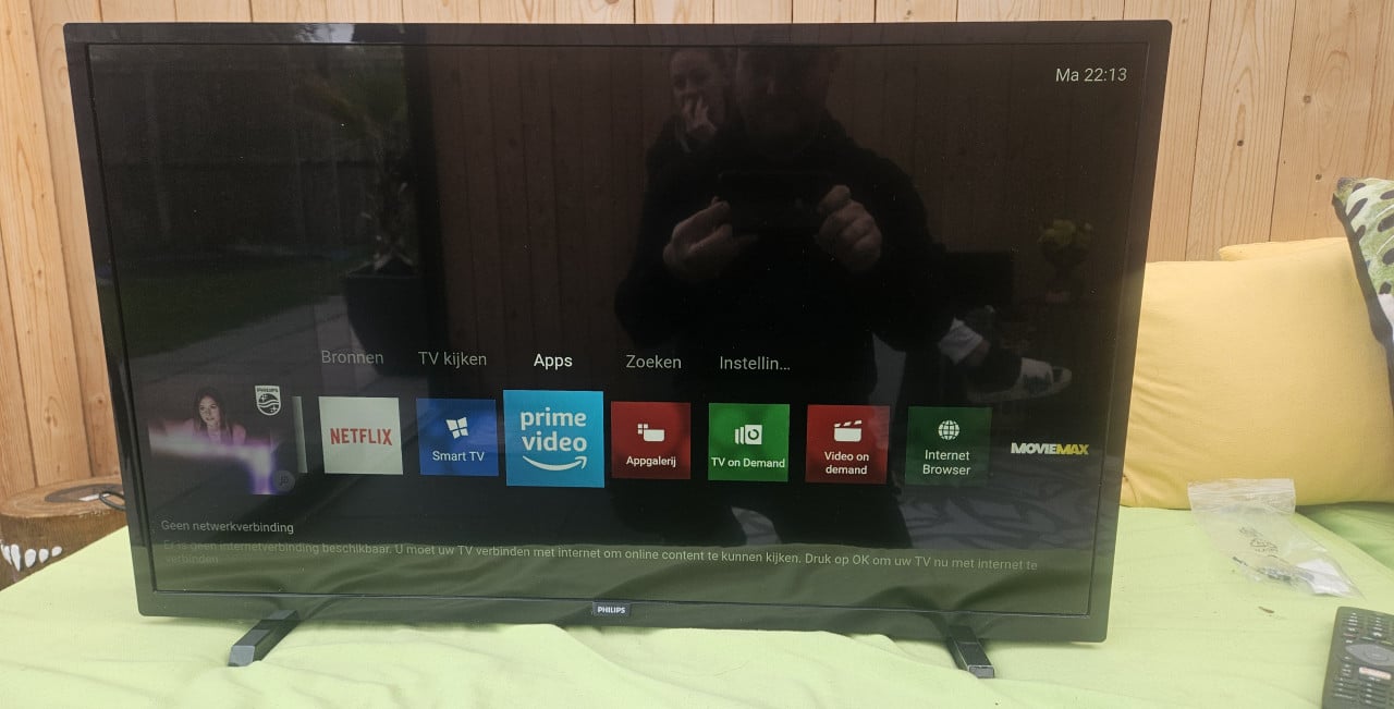 📺 Philips 32 inch Smart TV met afstandsbediening.