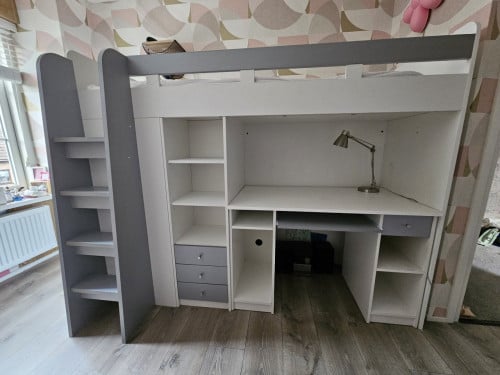Hoogslaper met veel opbergruimte