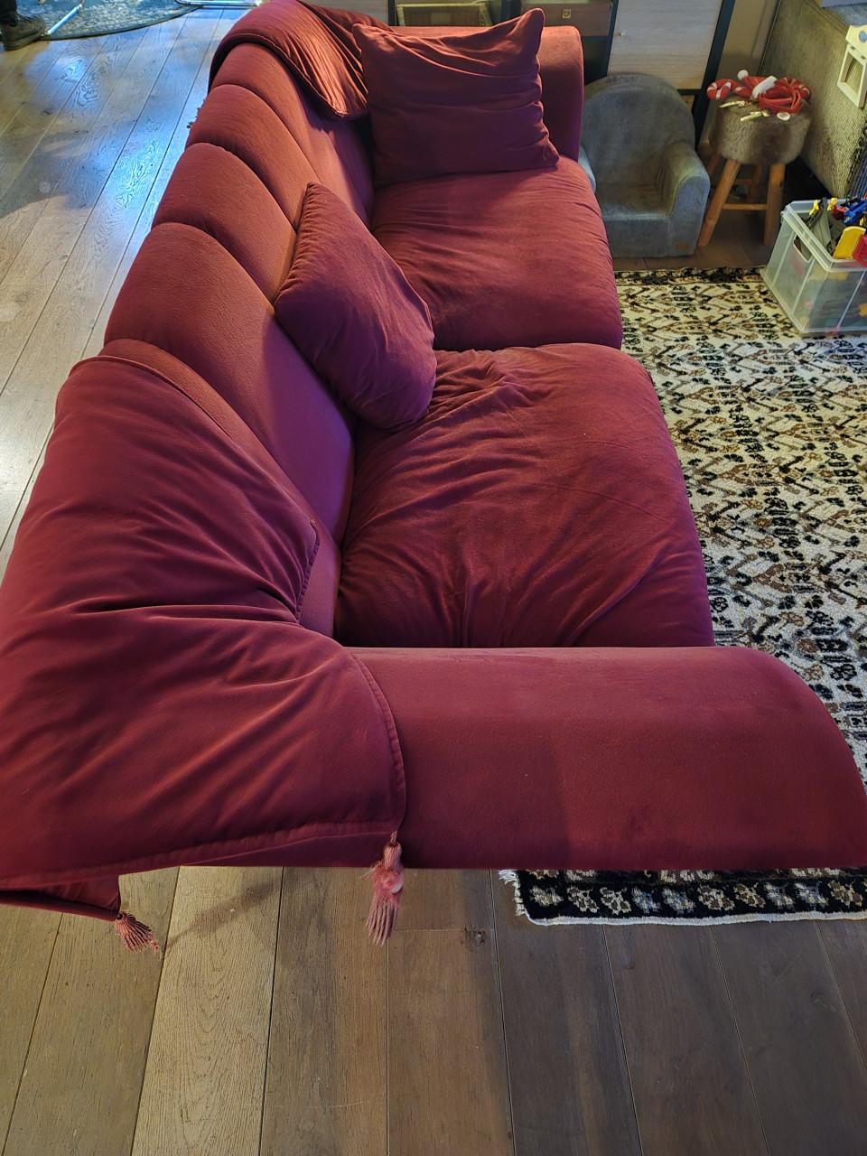 GRATIS afhalen in Middelburg vanaf 2/1 wijnrode 3-zits bank